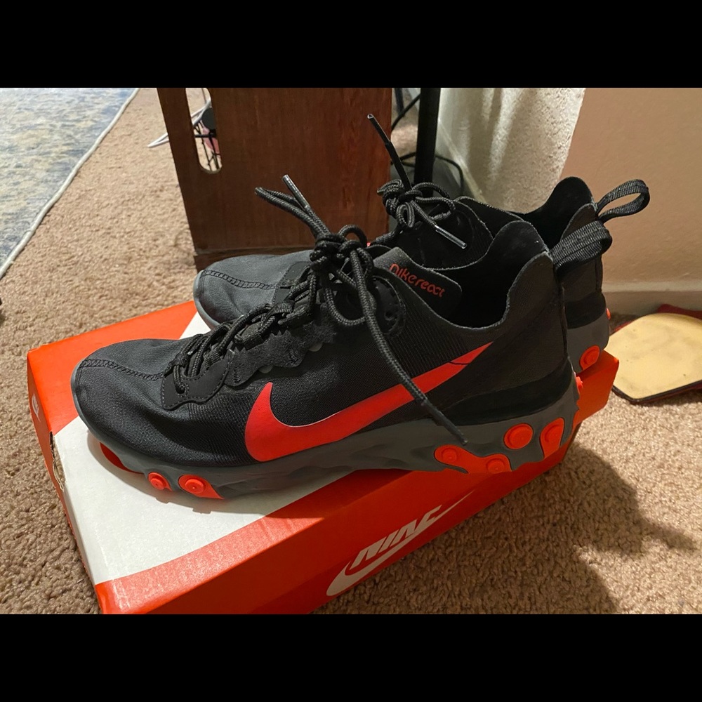 Womens NIKE react element 55